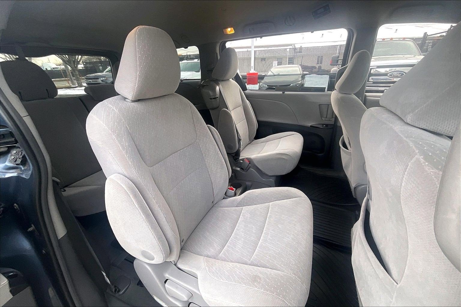 2017 Toyota Sienna LE