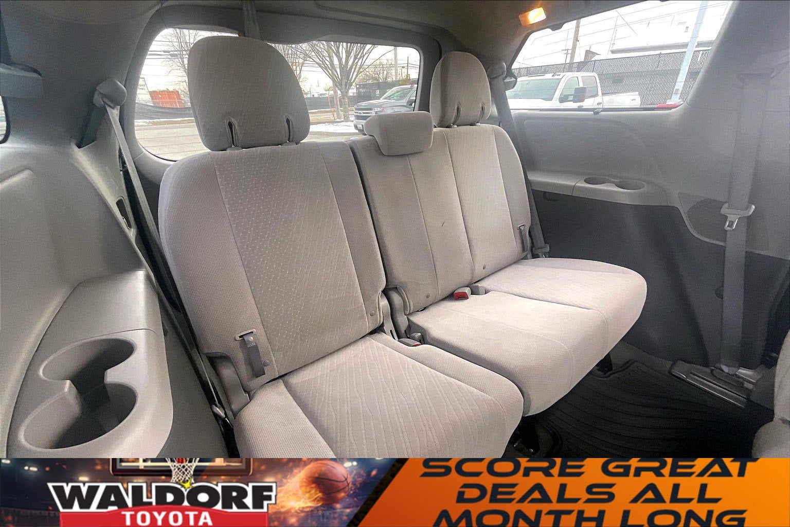 2017 Toyota Sienna LE