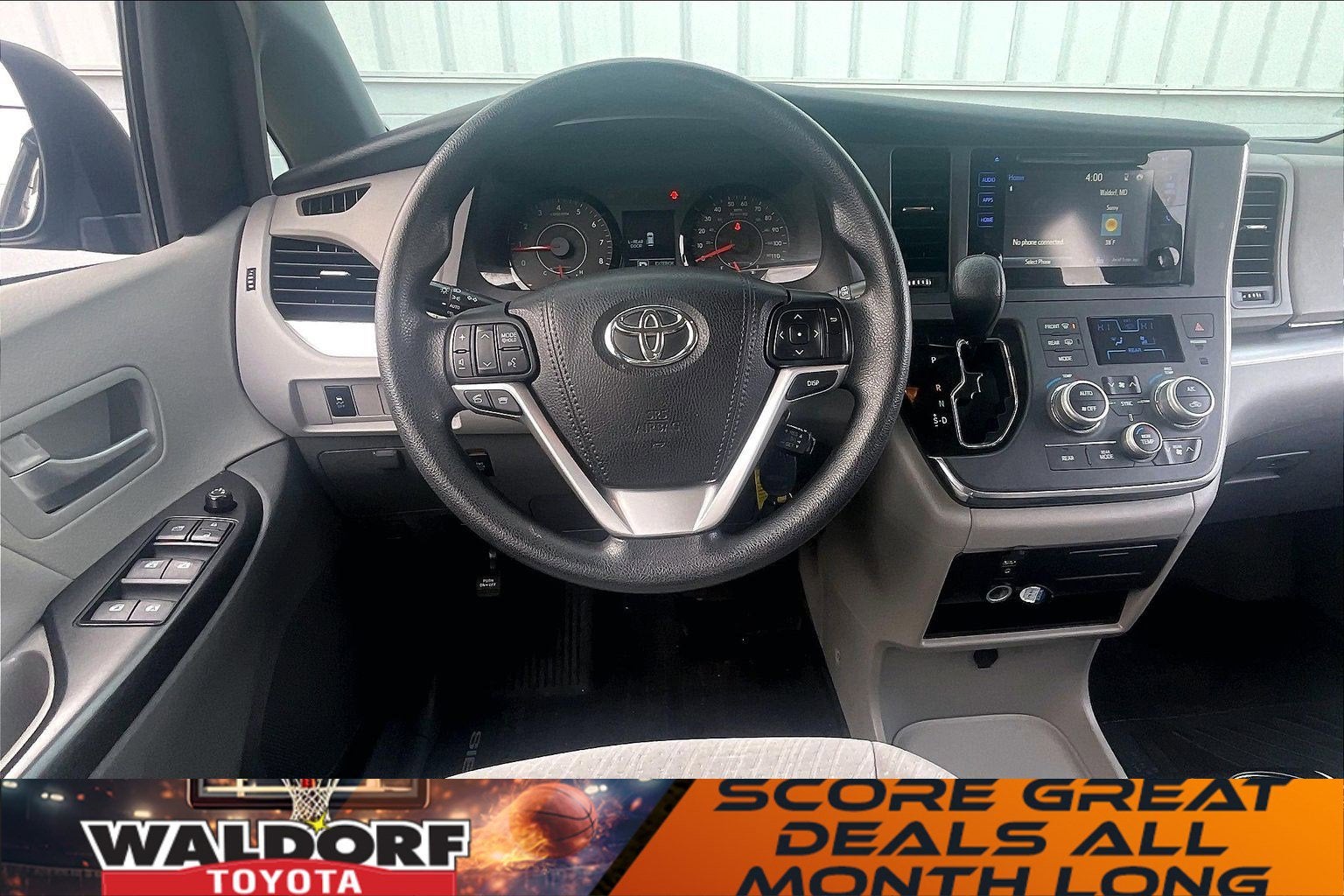 2017 Toyota Sienna LE