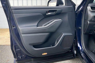 2022 Toyota Highlander XSE