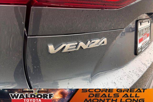 2023 Toyota Venza LE