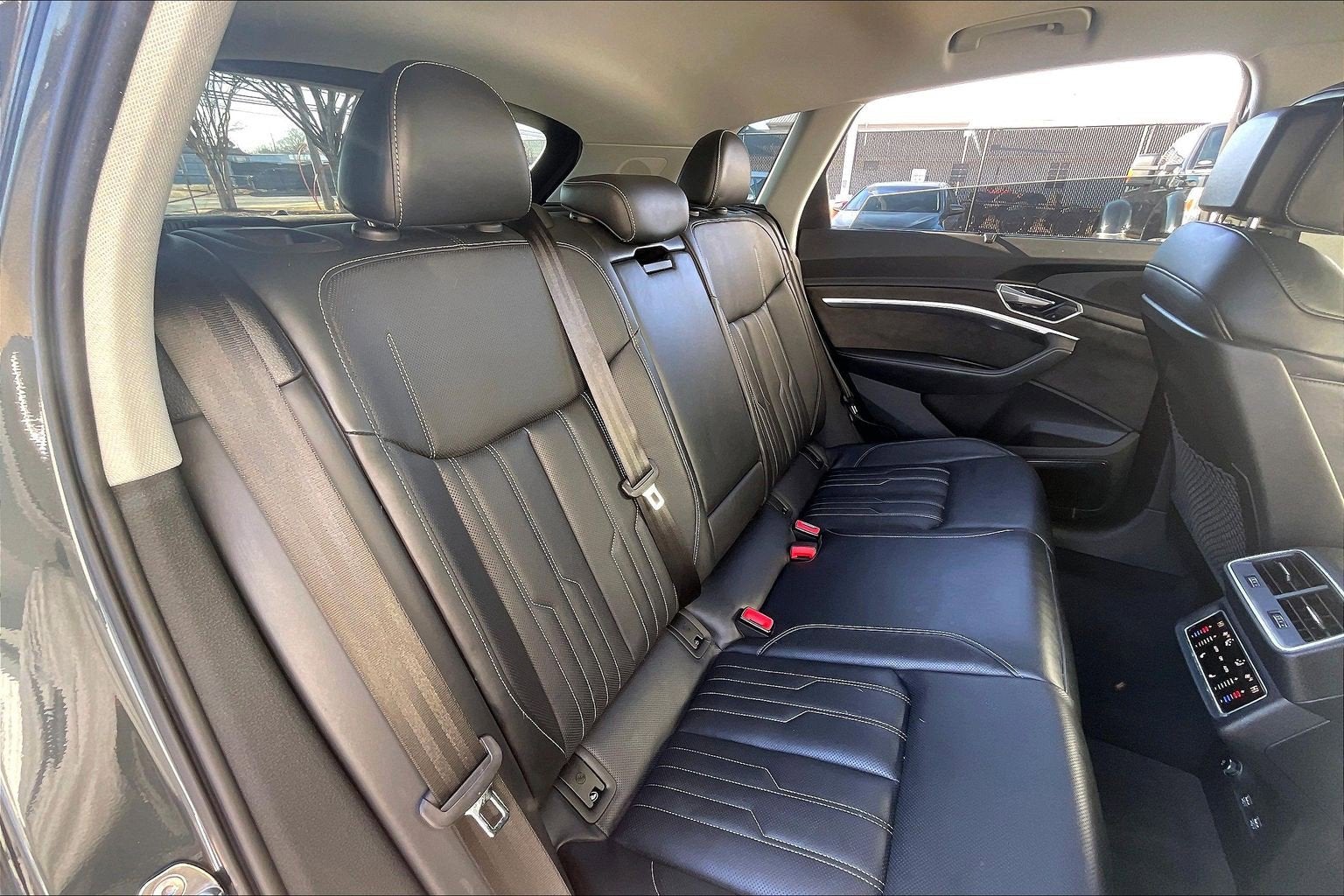 2019 Audi e-tron Prestige