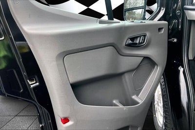 2022 Ford Transit Passenger Wagon XLT