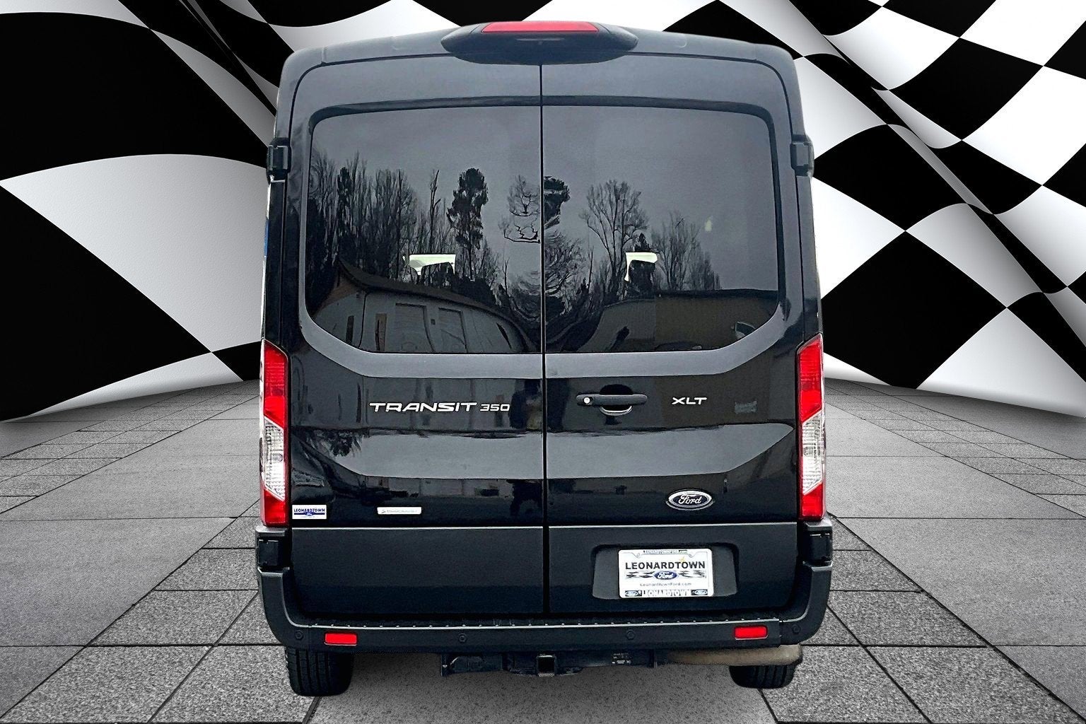 2022 Ford Transit Passenger Wagon XLT