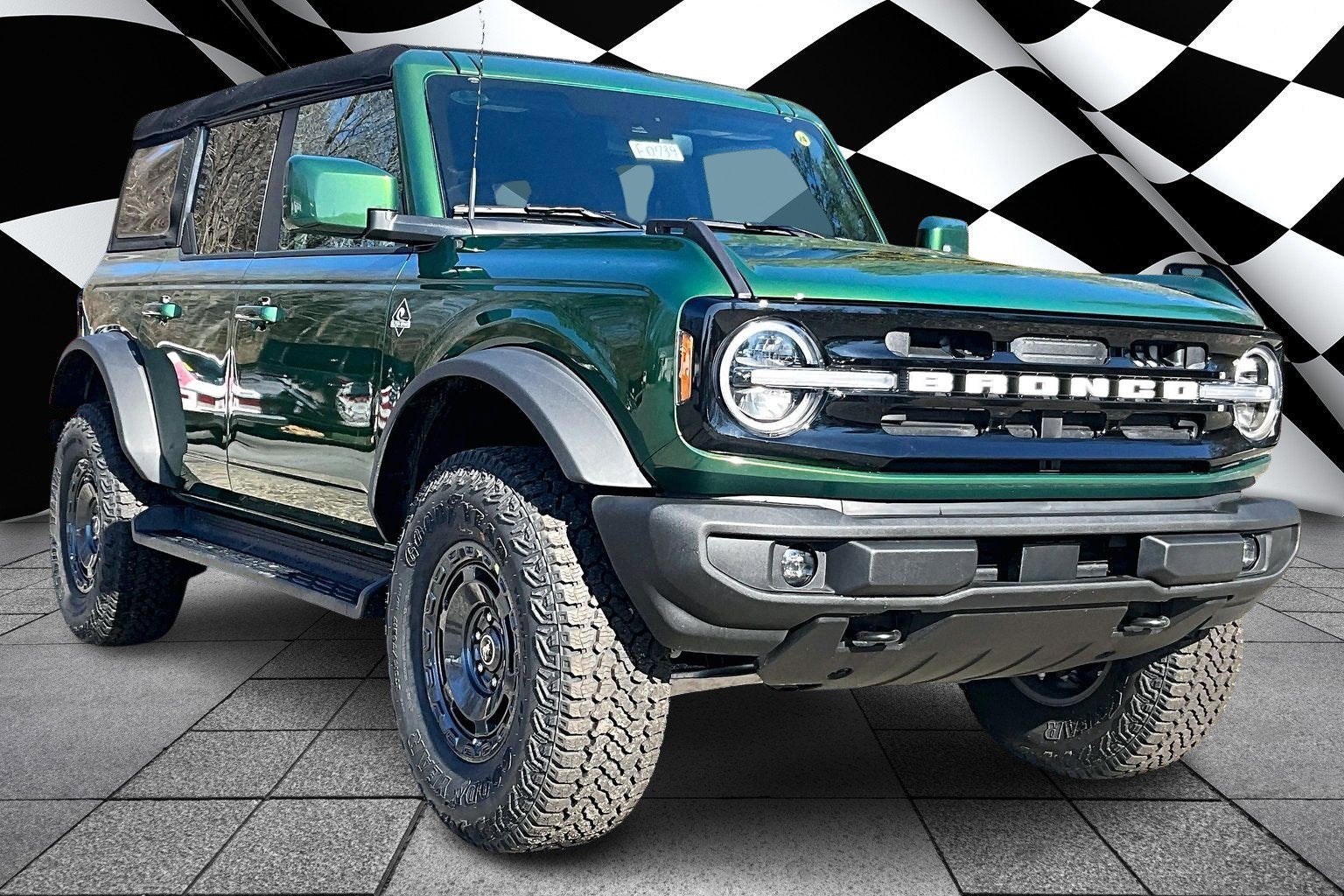 2025 Ford Bronco Outer Banks