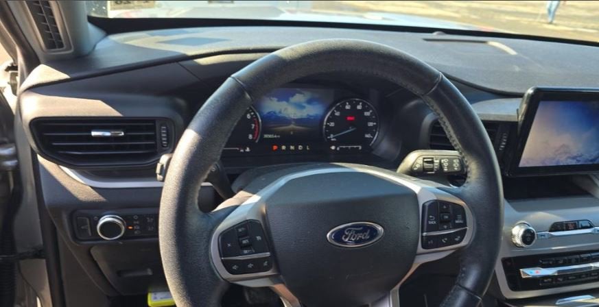 2022 Ford Explorer XLT 4WD WITH FACTORY TOW PKG