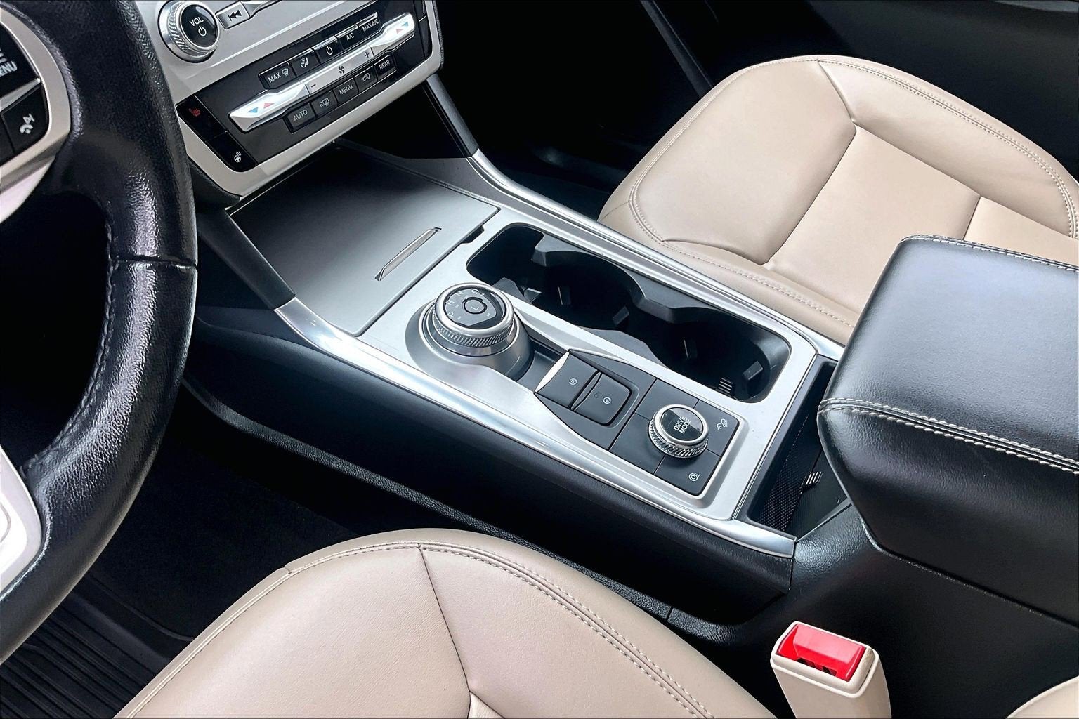 2022 Ford Explorer XLT LUXURY