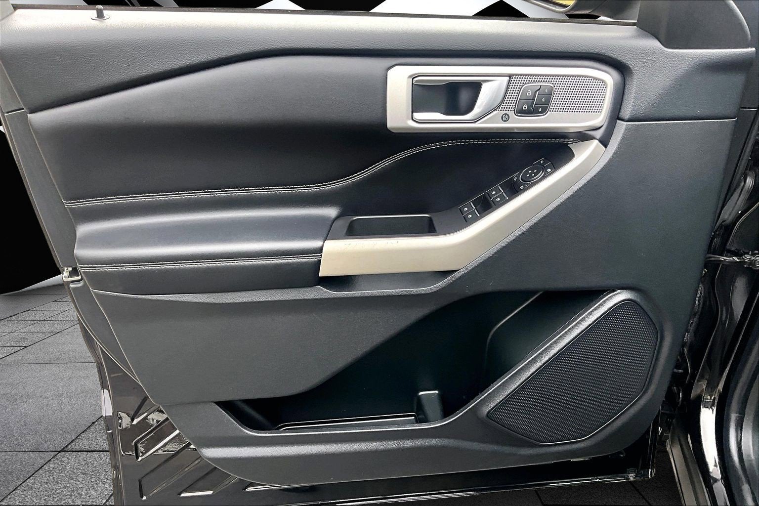 2022 Ford Explorer Limited PANO ROOF