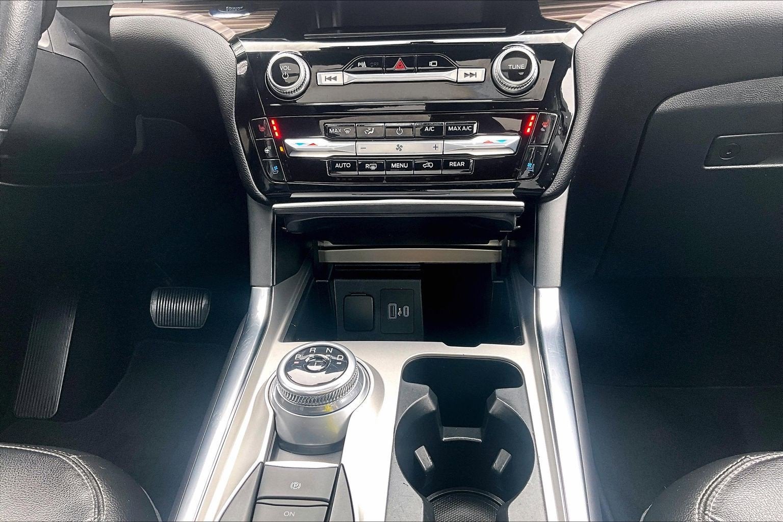 2022 Ford Explorer Limited PANO ROOF