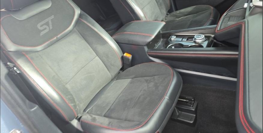 2025 Ford Explorer ST PERFORMANCE SUV