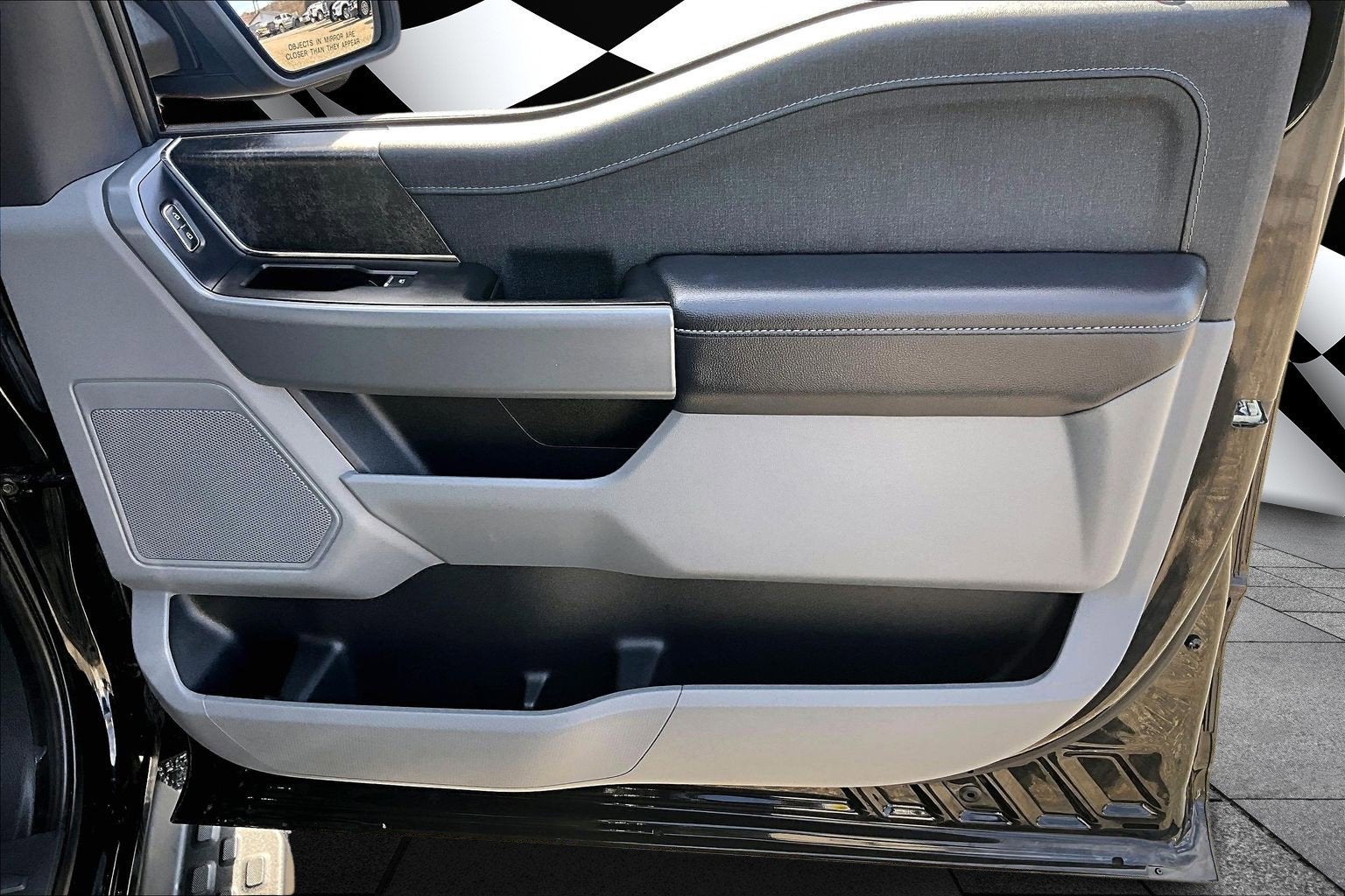 2023 Ford F-150 Lightning XLT