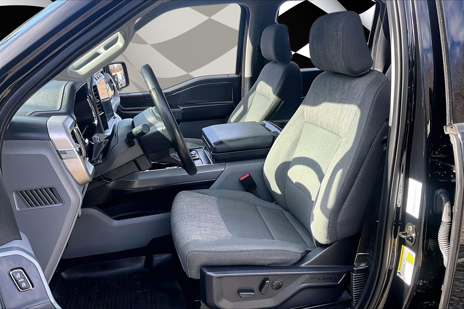 2023 Ford F-150 Lightning XLT