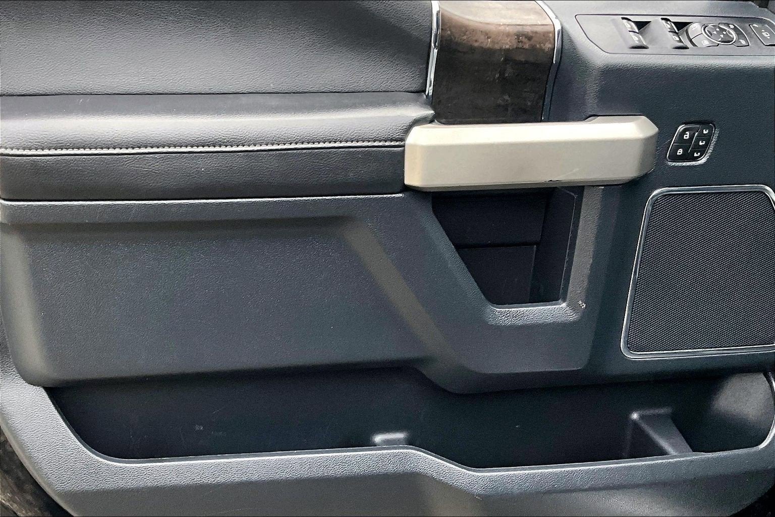 2022 Ford Super Duty F-350 SRW LARIAT ULTIMATE 7.3 GODZILLA