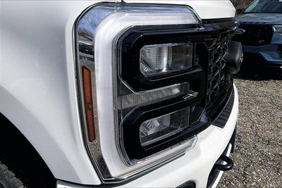 2026 Ford Super Duty F-350 SRW LARIAT