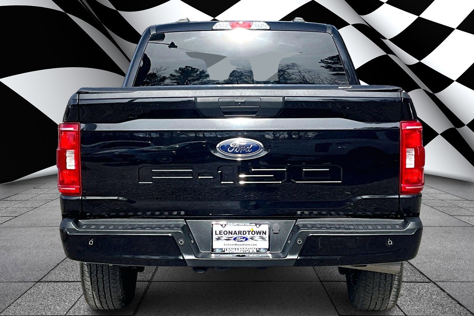 2023 Ford F-150 STX V8 CREW 4WD