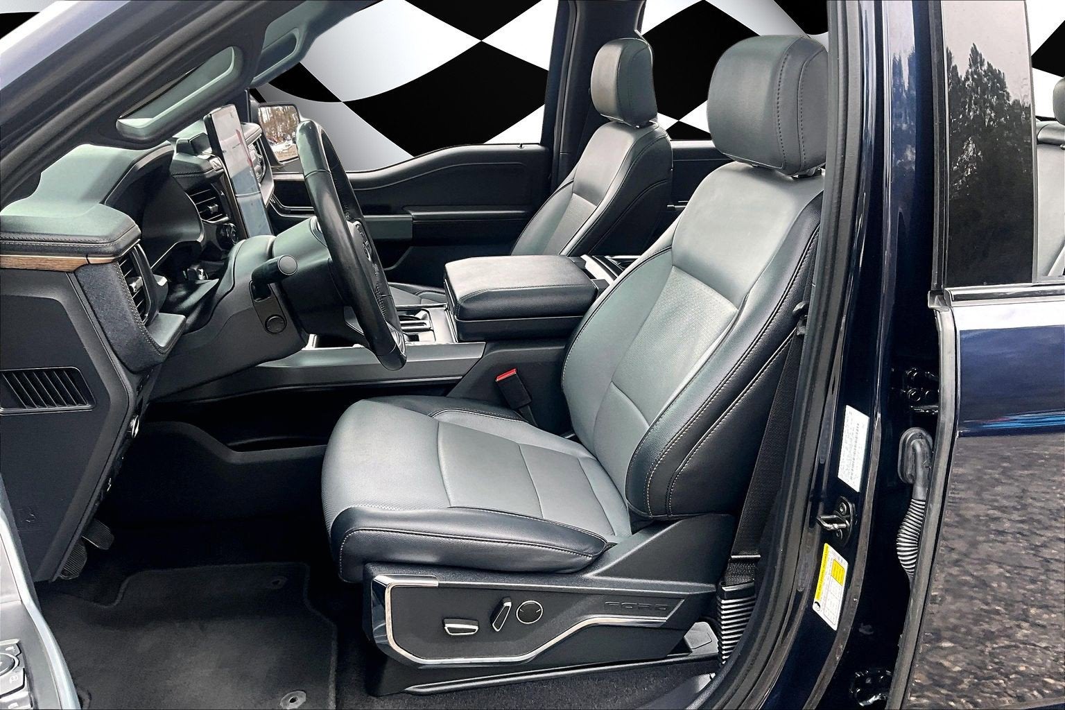 2023 Ford F-150 Lightning LARIAT