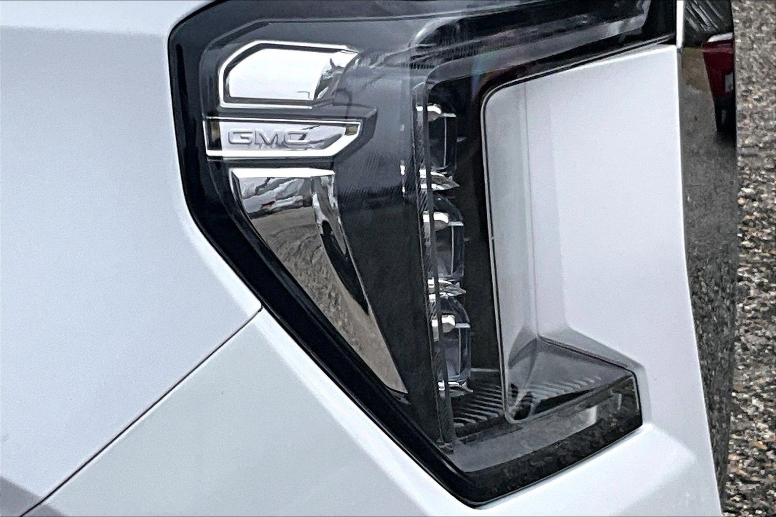 2024 GMC Yukon XL SLT