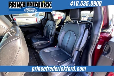 2020 Chrysler Pacifica Hybrid Touring L