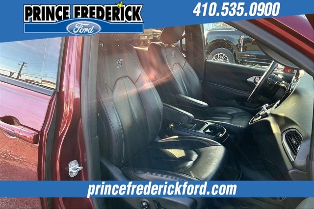 2020 Chrysler Pacifica Hybrid Touring L