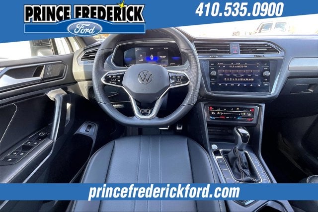 2022 Volkswagen Tiguan SE R-Line Black