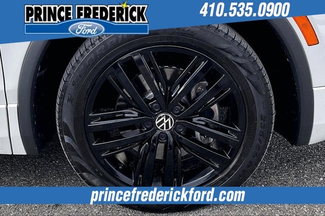 2022 Volkswagen Tiguan SE R-Line Black