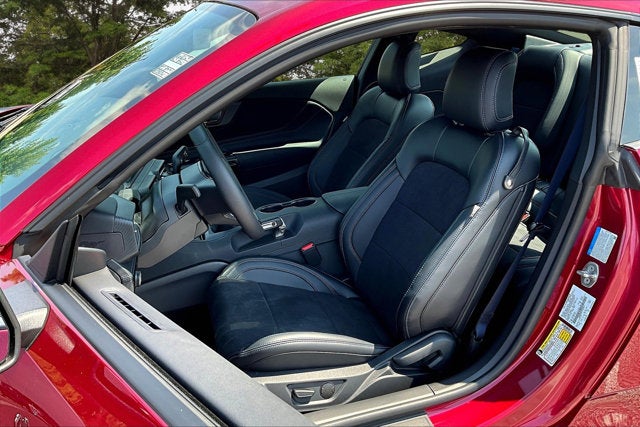 2025 Ford Mustang Dark Horse