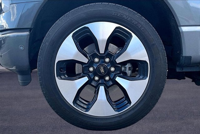 2023 Ford F-150 Lightning Platinum