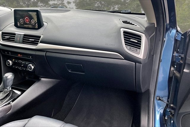 2017 Mazda Mazda3 4-Door Touring