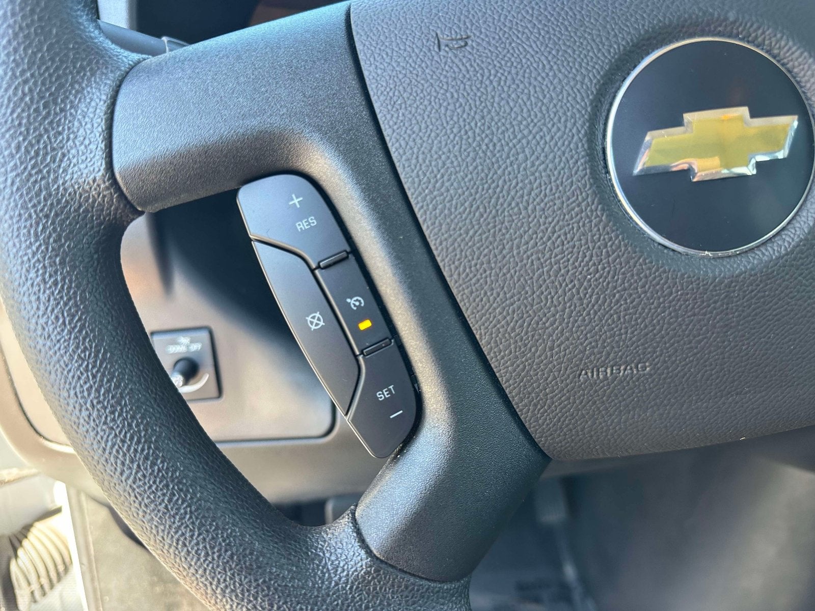 2025 Chevrolet Express Passenger 1LT