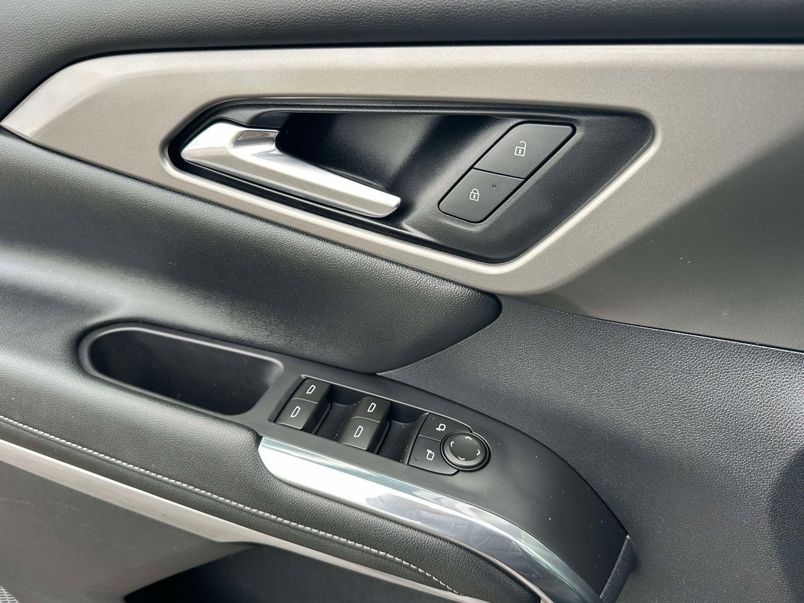 2024 Chevrolet Traverse LS