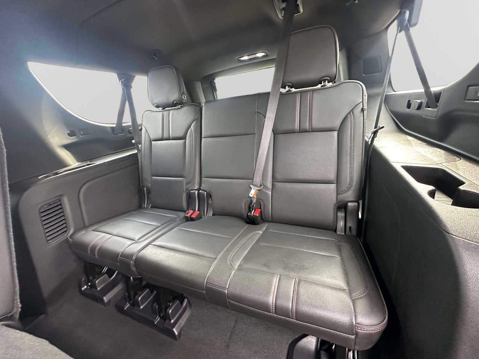 2021 Chevrolet Suburban RST