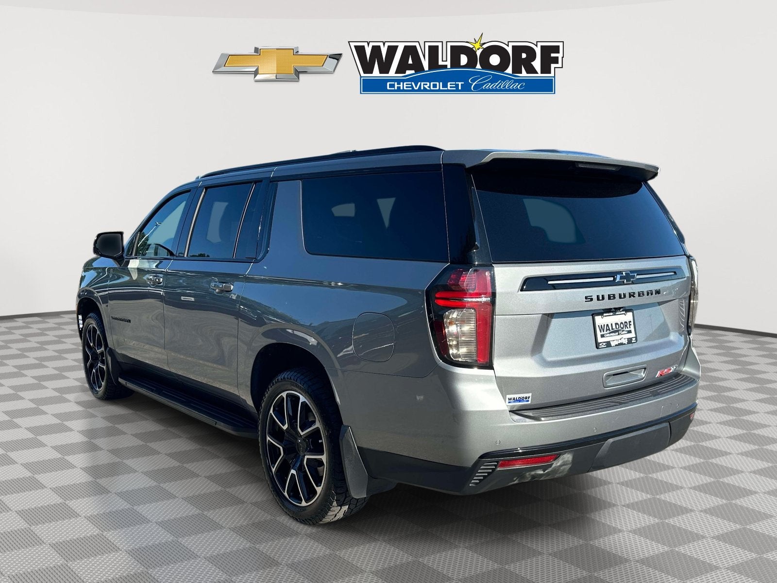 2023 Chevrolet Suburban RST