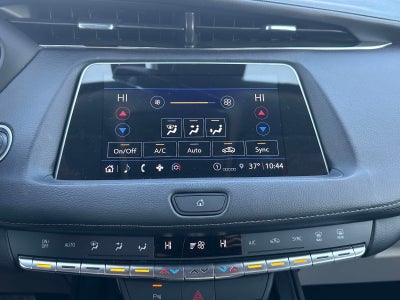 2023 Cadillac XT4 Luxury