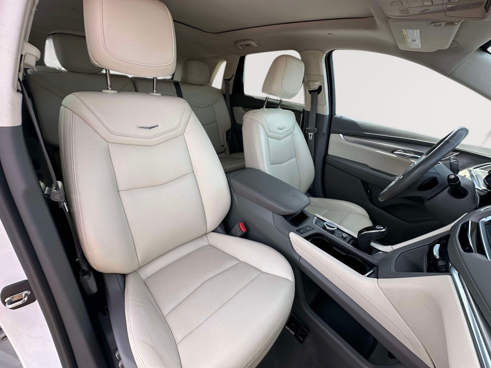 2022 Cadillac XT5 FWD Premium Luxury