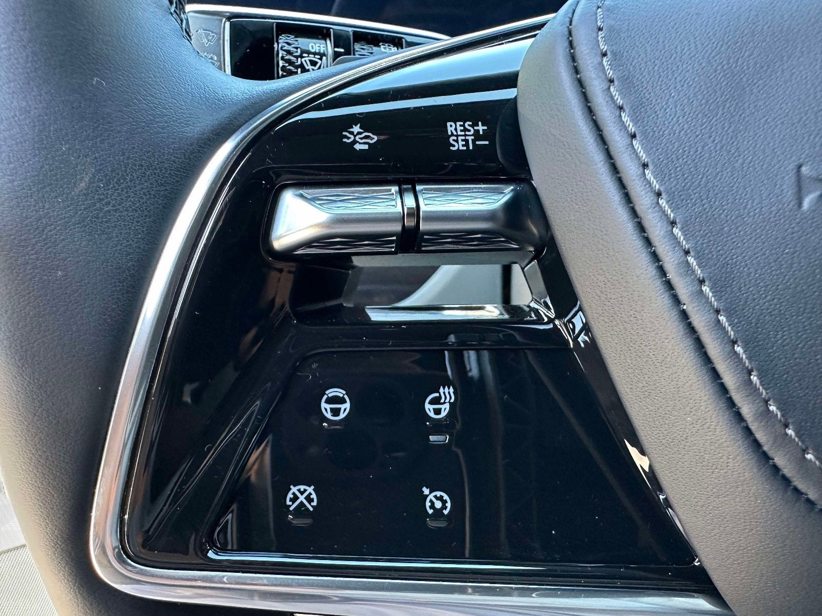 2024 Cadillac LYRIQ Sport 3