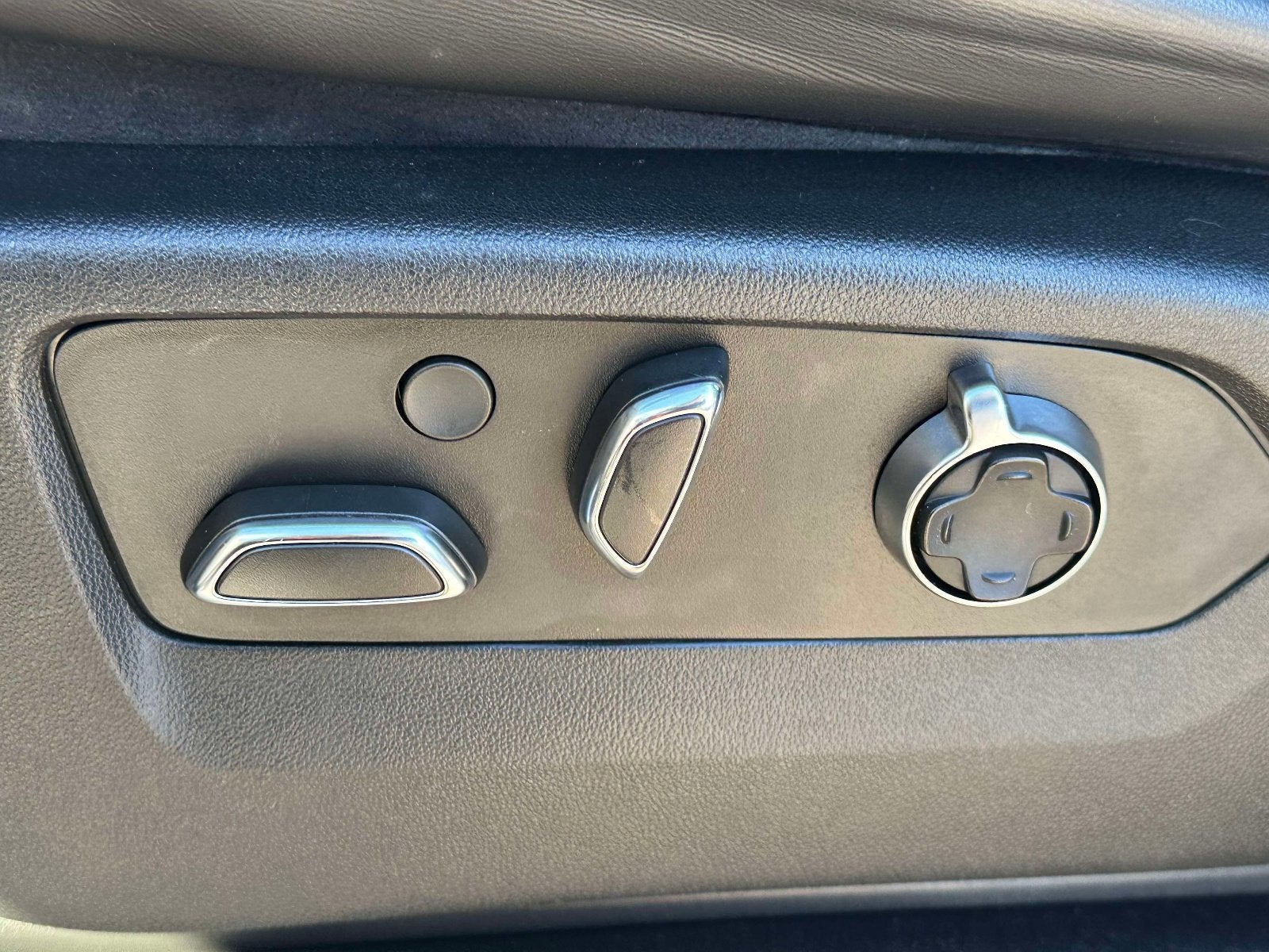 2022 Cadillac Escalade Premium Luxury Platinum