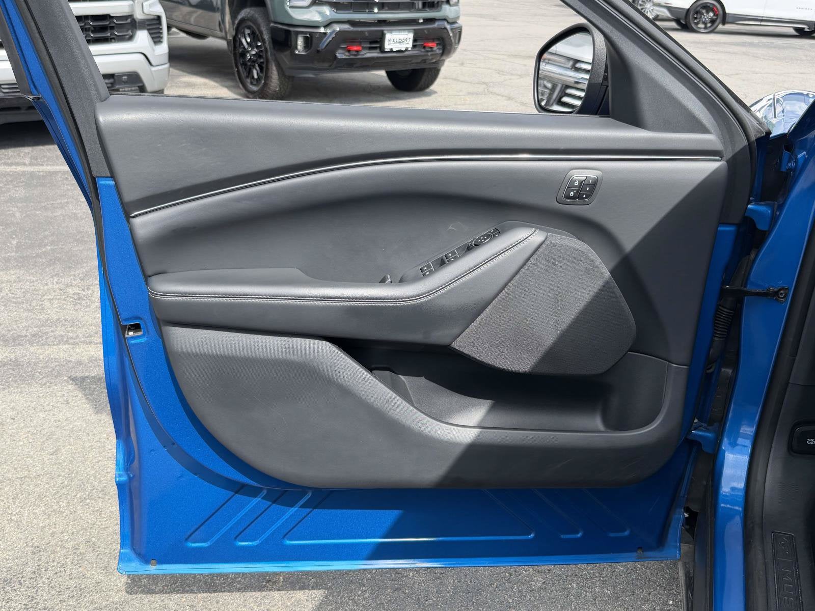 2025 Ford Mustang Mach-E Select