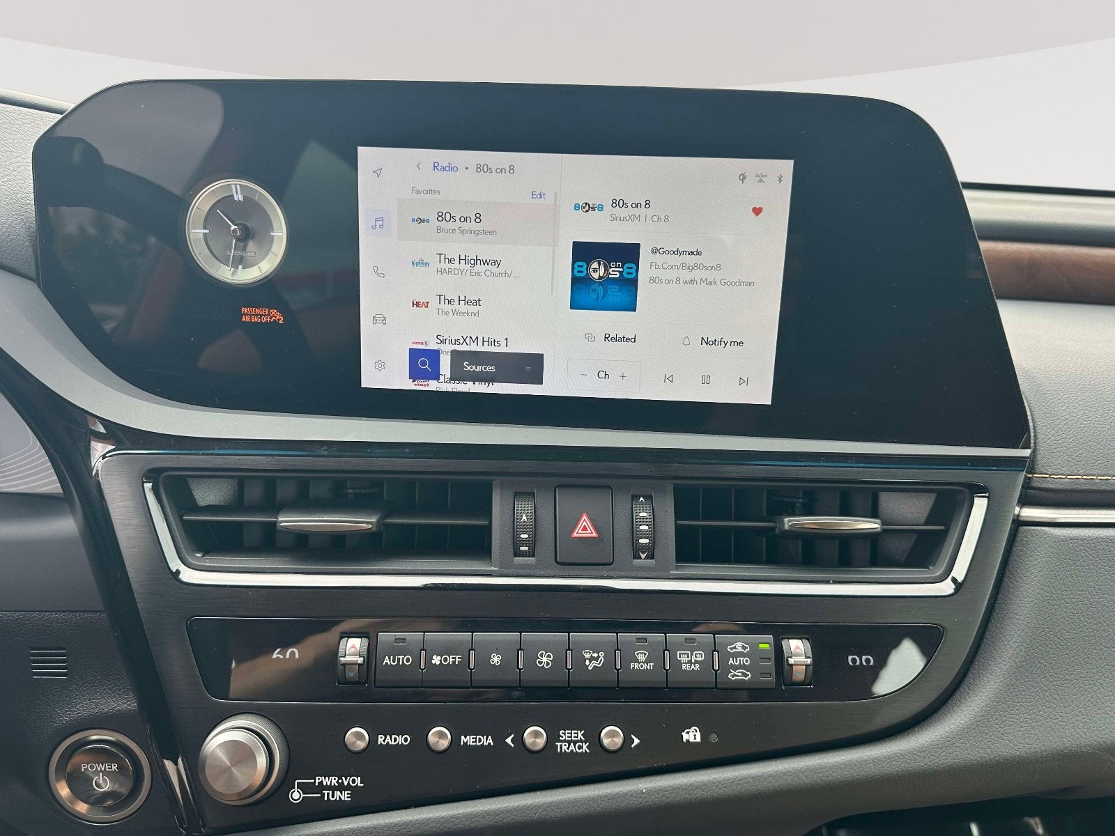 2025 Lexus ES ES 300h