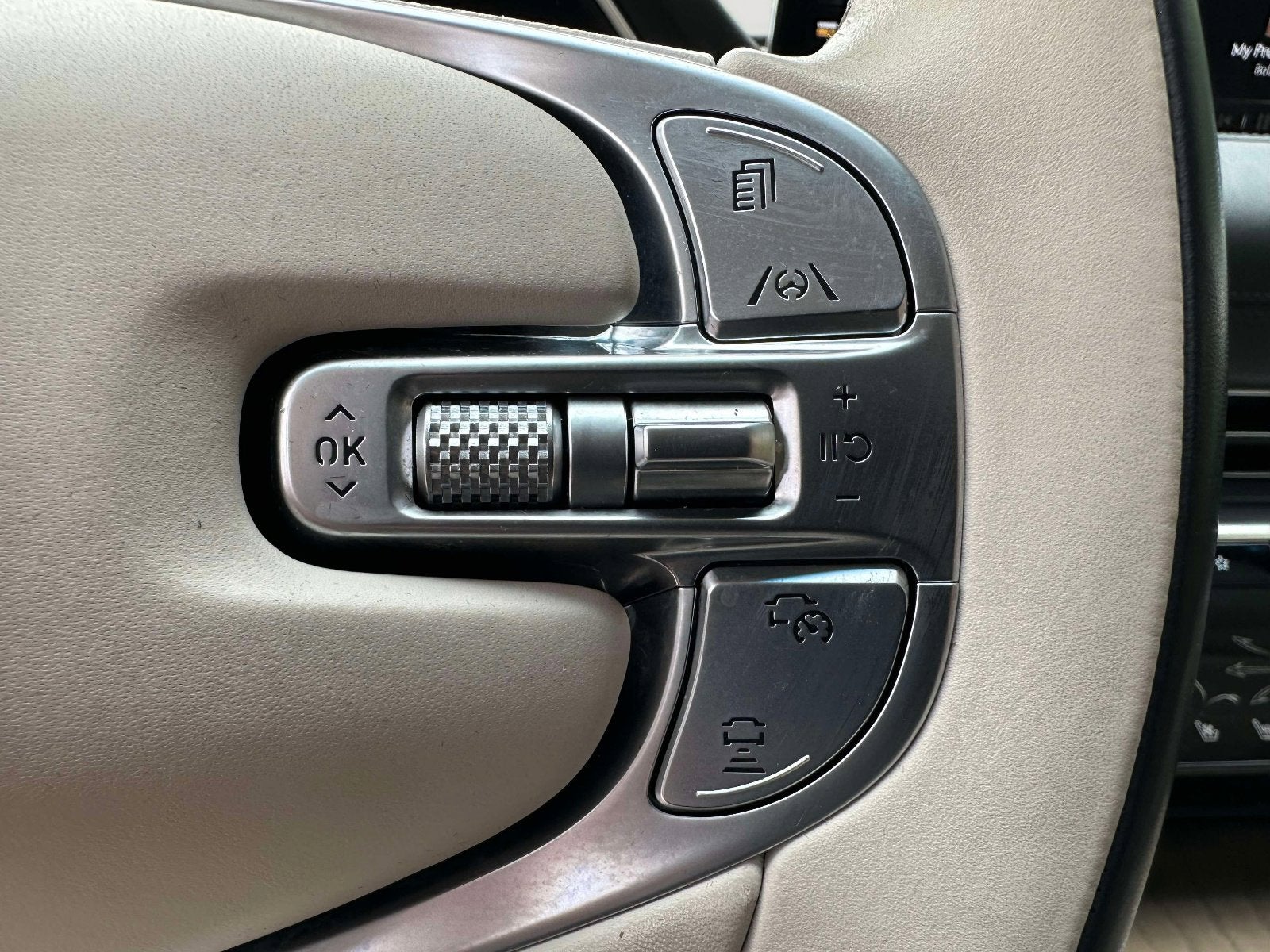 2023 Genesis GV80 Base