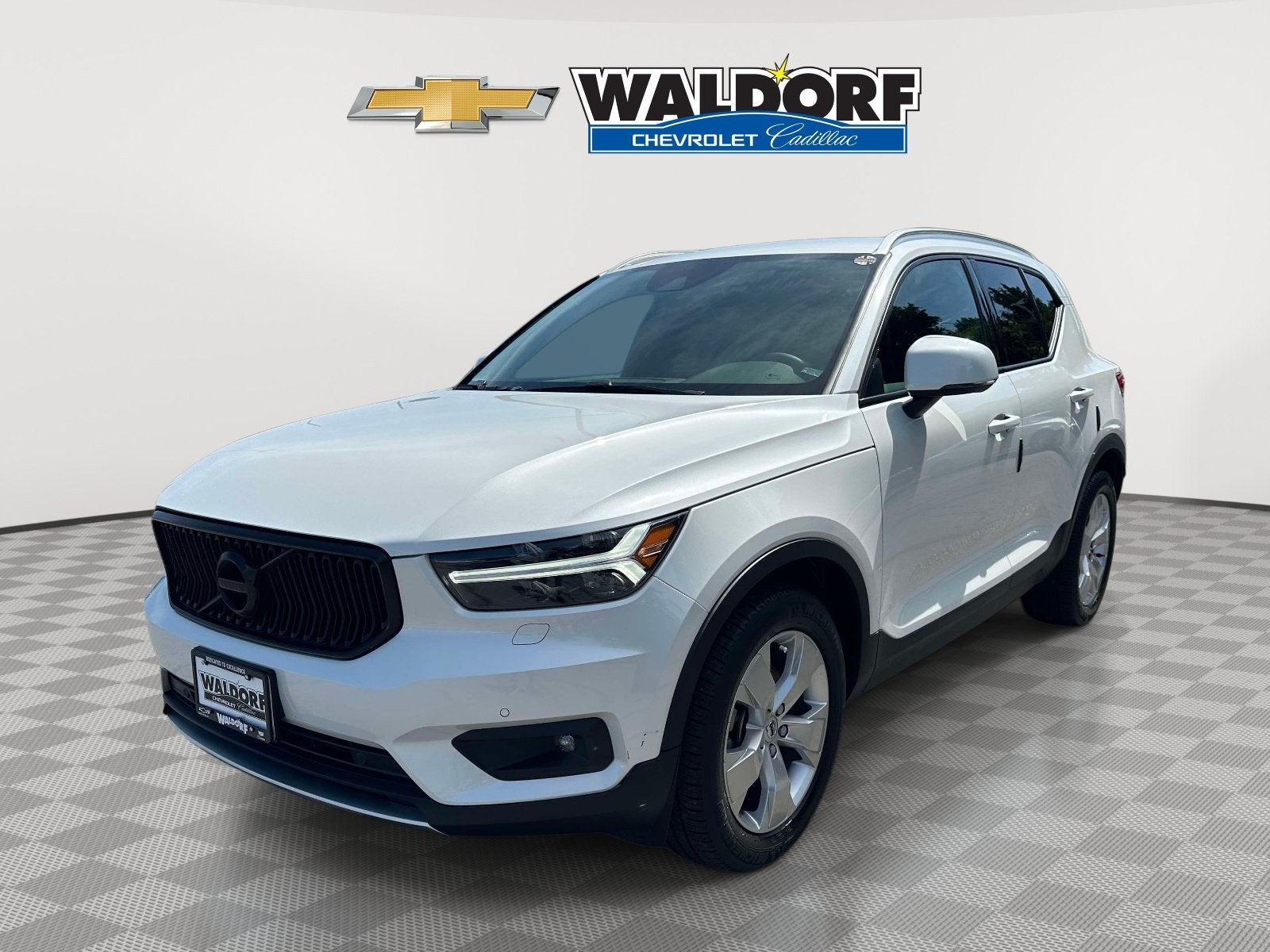 2022 Volvo XC40 Momentum