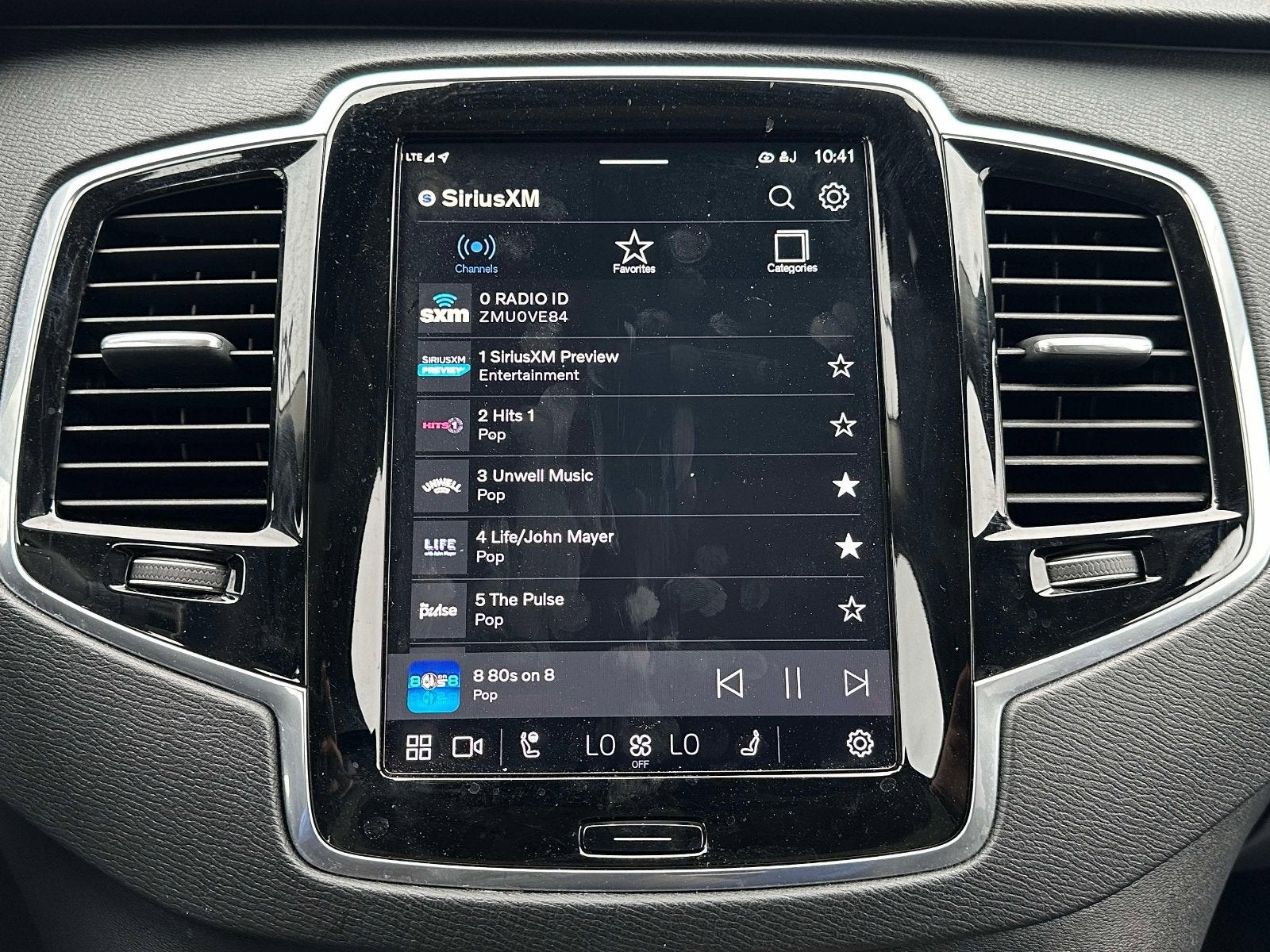 2024 Volvo XC90 Plus Bright Theme