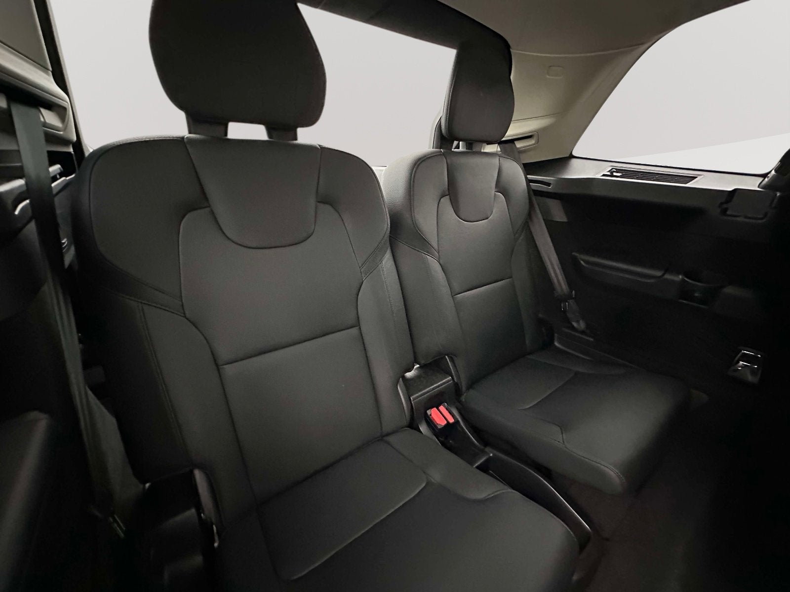 2024 Volvo XC90 Plus Bright Theme