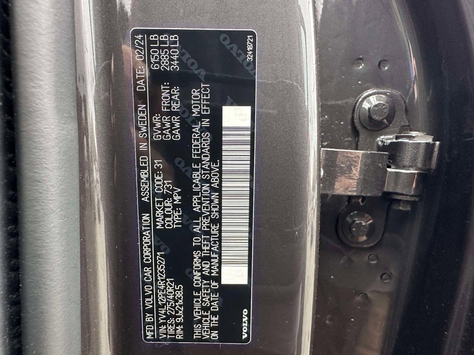 2024 Volvo XC90 Plus Bright Theme