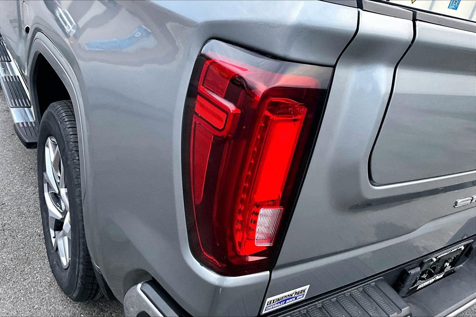 2023 GMC Sierra 1500 SLT