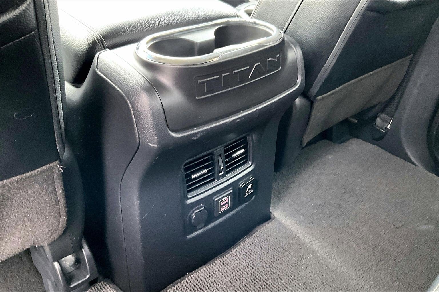 2021 Nissan TITAN Crew Cab SL 4x4