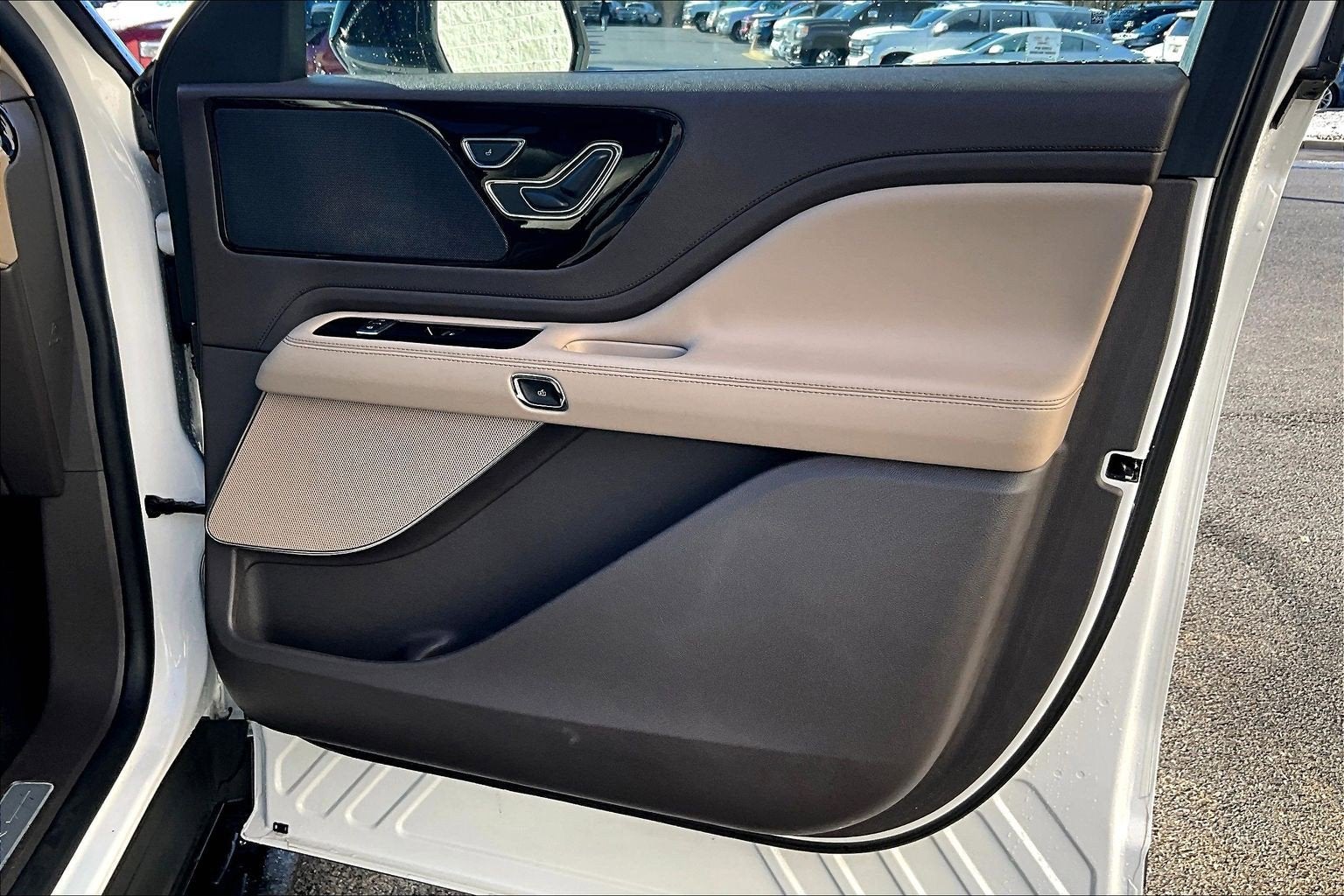 2022 Lincoln Aviator Standard