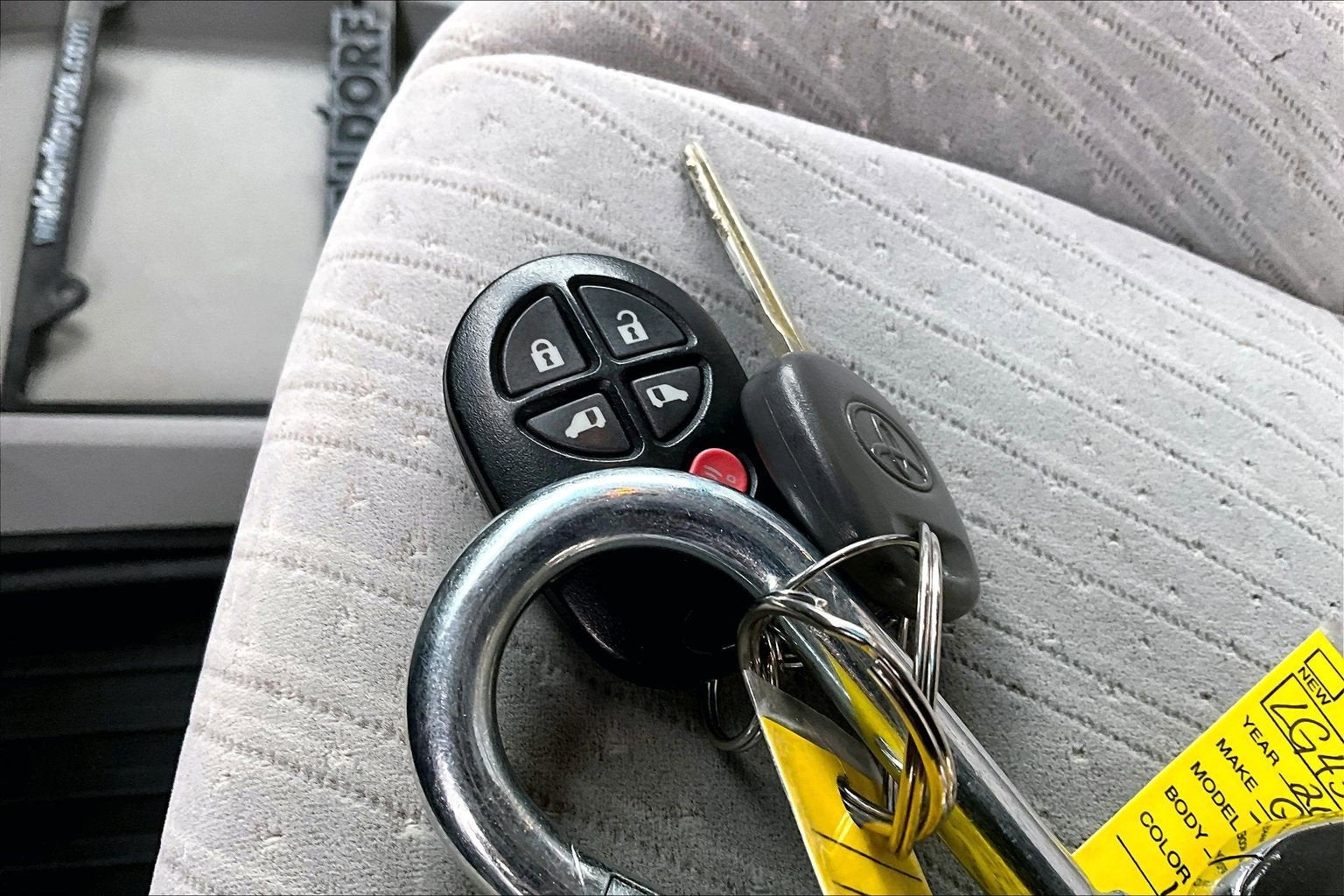 2017 Toyota Sienna LE Auto Access Seat