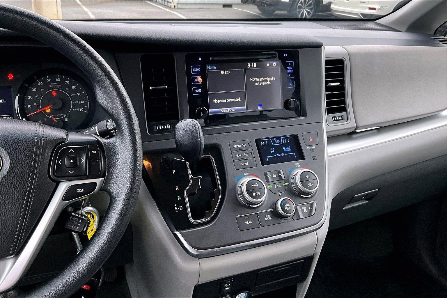 2017 Toyota Sienna LE Auto Access Seat